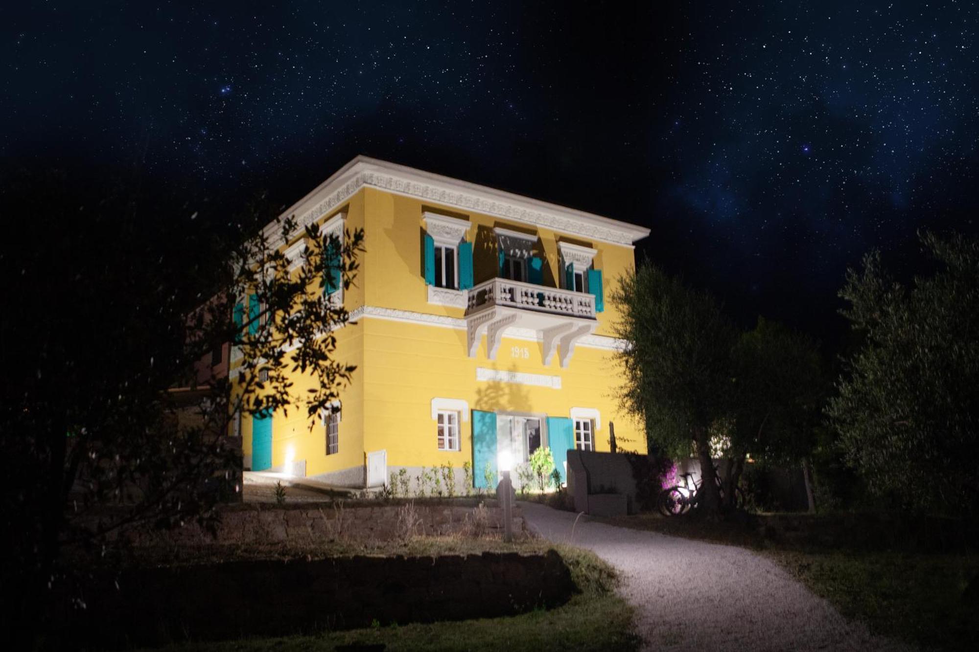 Villa Le Api Marina di Campo Luaran gambar